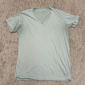 Men's green V-Neck T-Shirt - SUPER COMFY